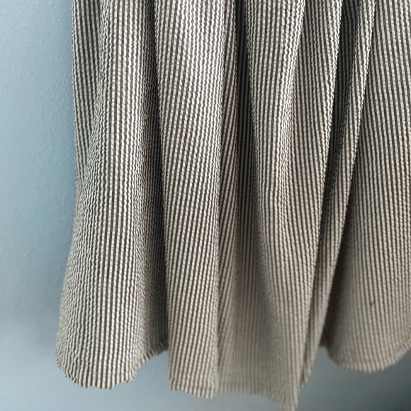 Halter Dress - Picture 6 of 9